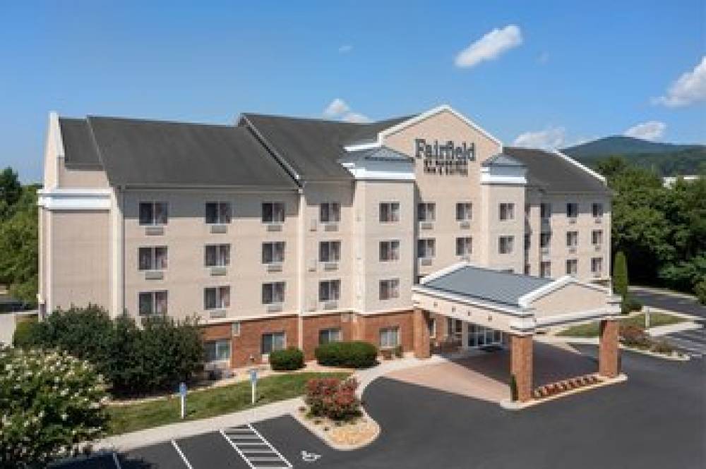 Fairfield Inn And Suites By Marriott Roanoke Hollins I 81