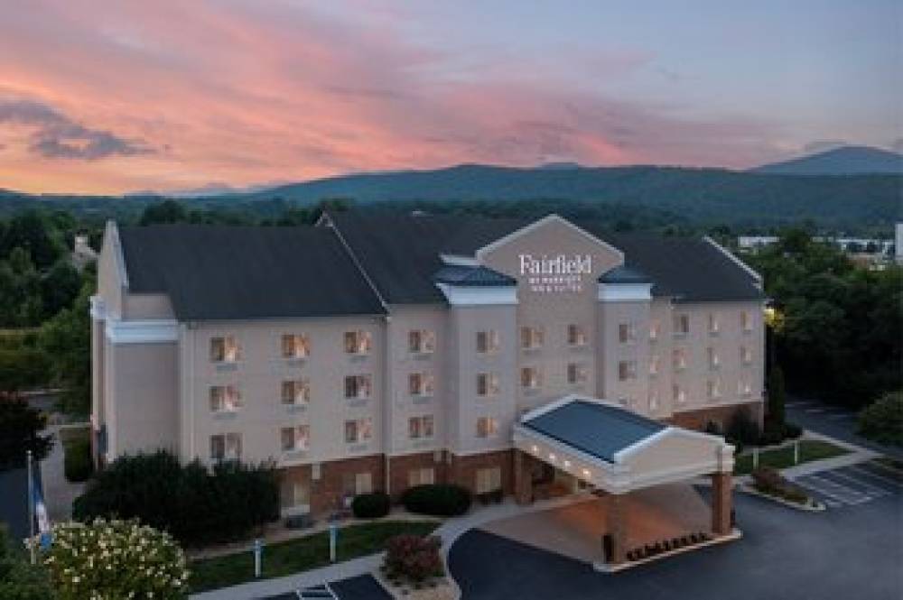 Fairfield Inn And Suites By Marriott Roanoke Hollins I-81 1