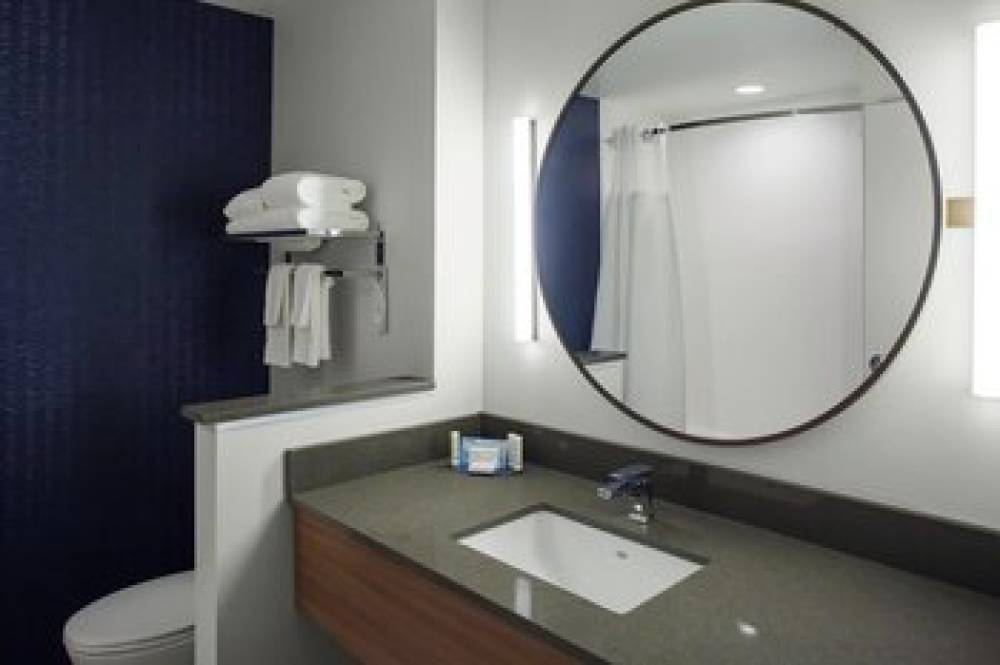 Fairfield Inn And Suites By Marriott Roanoke Salem 7