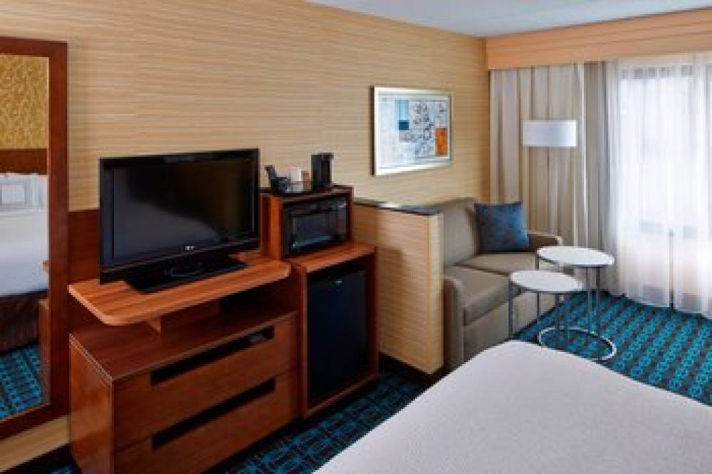 Fairfield Inn And Suites By Marriott Rochester East 5