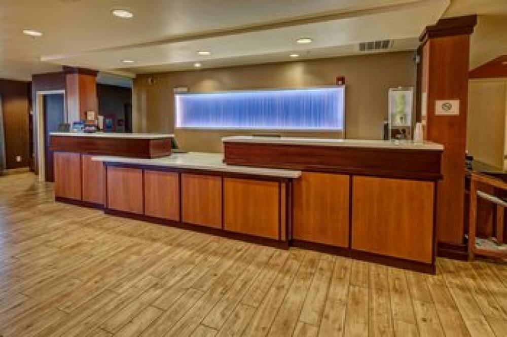 Fairfield Inn And Suites By Marriott Russellville 3