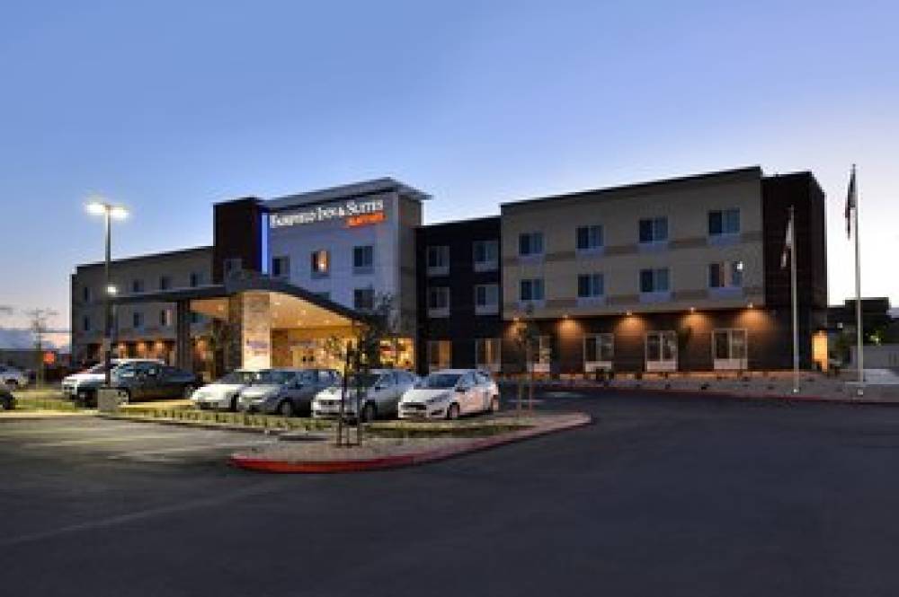 Fairfield Inn And Suites By Marriott Sacramento Airport Woodland 2