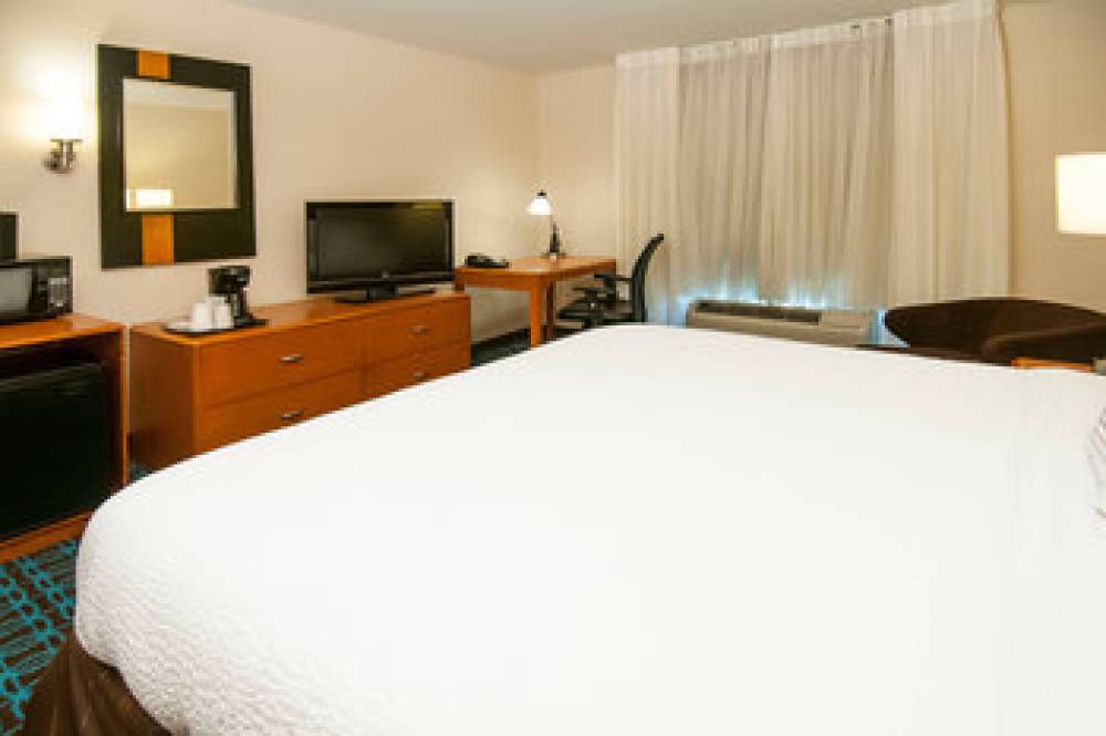 Fairfield Inn And Suites By Marriott San Antonio North-Stone Oak 9