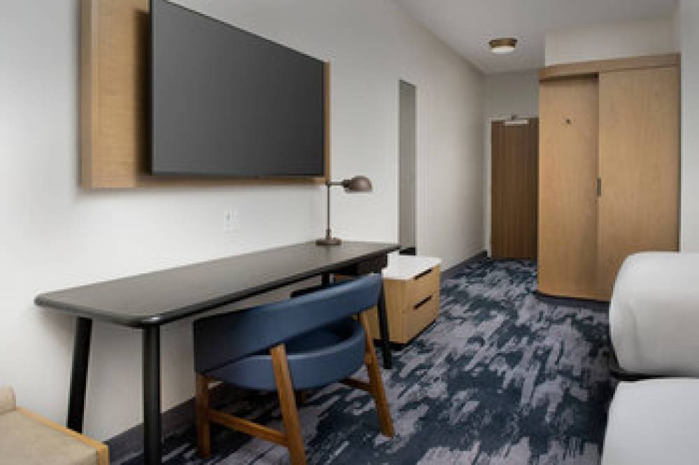 Fairfield Inn And Suites By Marriott Santa Rosa Rohnert Park 10