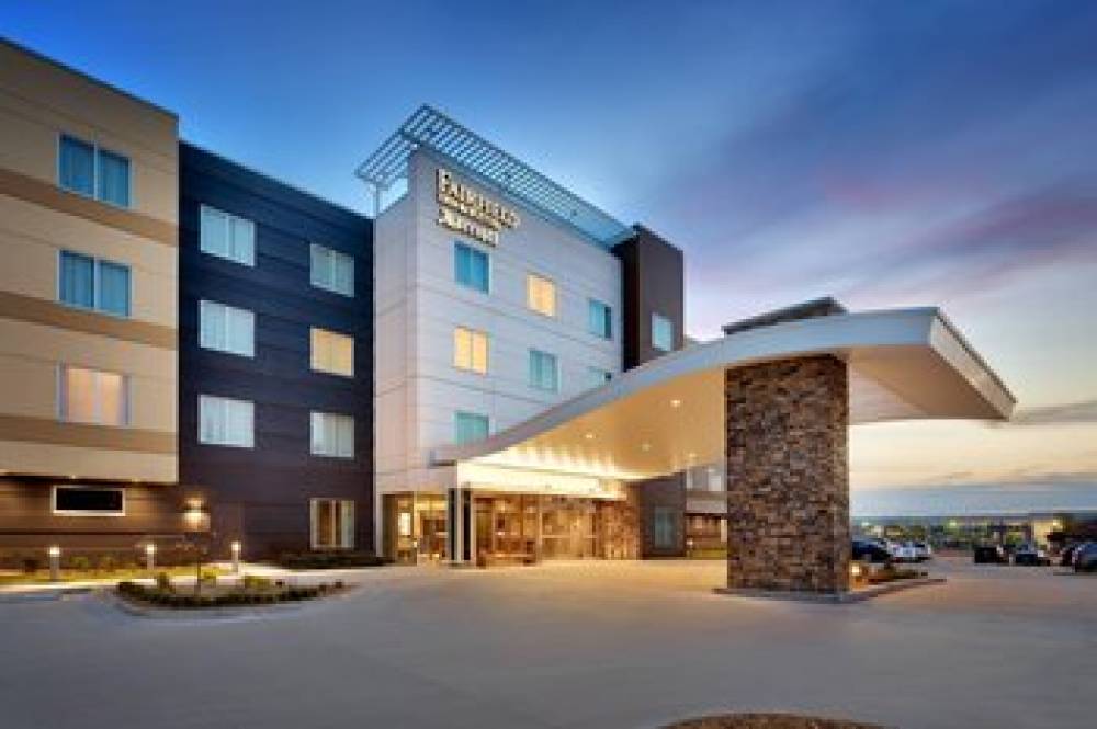 Fairfield Inn And Suites By Marriott Springfield North 2