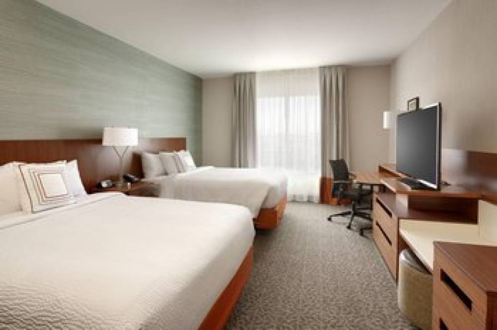 Fairfield Inn And Suites By Marriott Springfield North 8