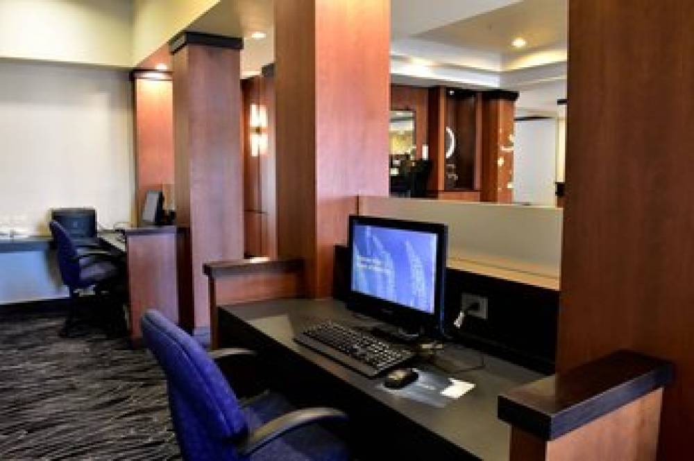 Fairfield Inn And Suites By Marriott Strasburg Shenandoah Valley 9