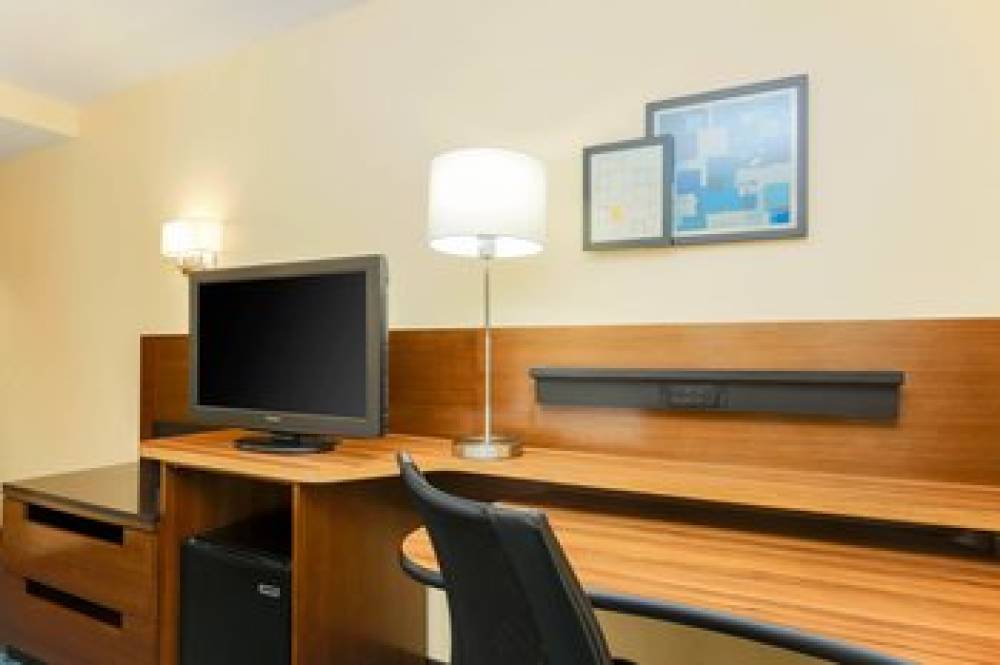 Fairfield Inn And Suites By Marriott Tampa Brandon 7