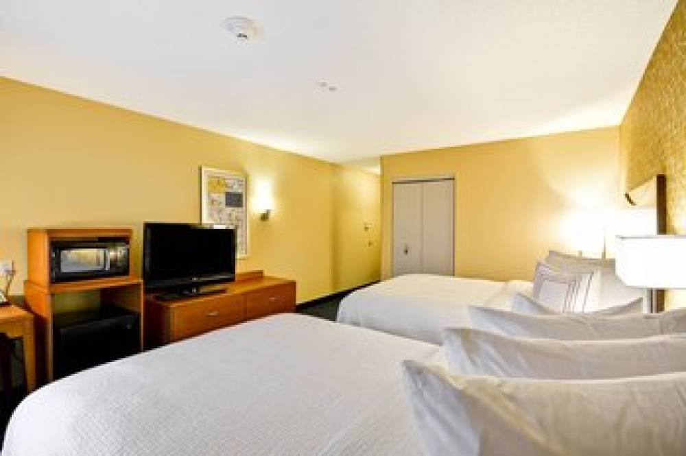 Fairfield Inn And Suites By Marriott Tampa Fairgrounds Casino 8