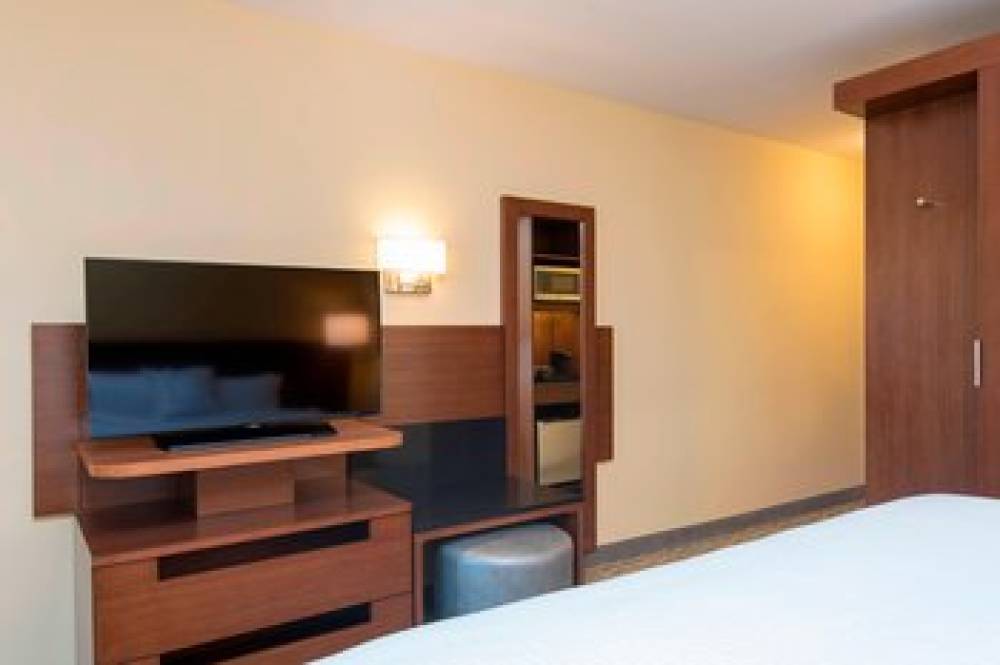 Fairfield Inn And Suites By Marriott Tampa Westshore Airport 8