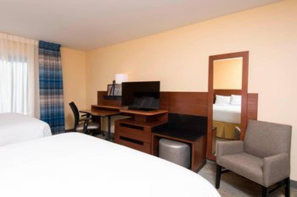 Fairfield Inn And Suites By Marriott Tampa Westshore Airport 6