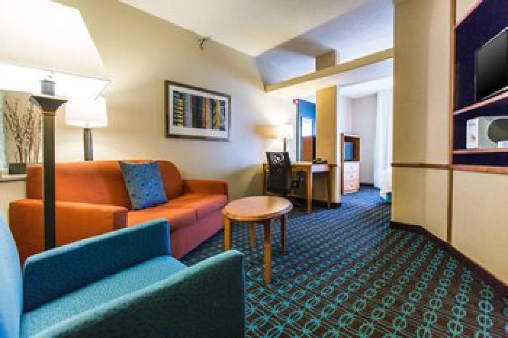 Fairfield Inn And Suites By Marriott Toledo North 6