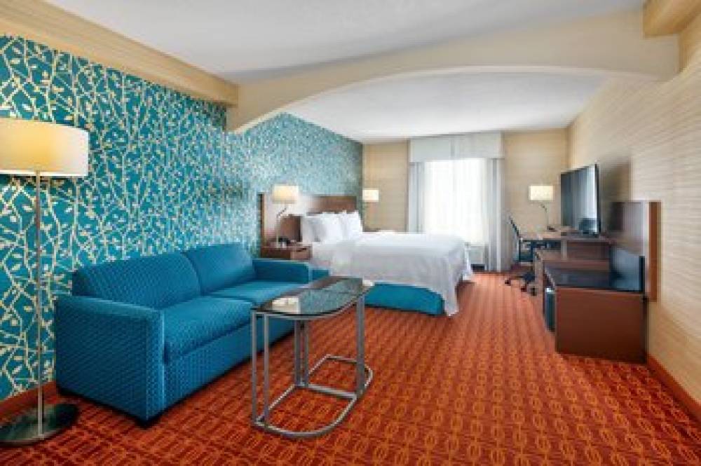 Fairfield Inn And Suites By Marriott Toronto Airport 5