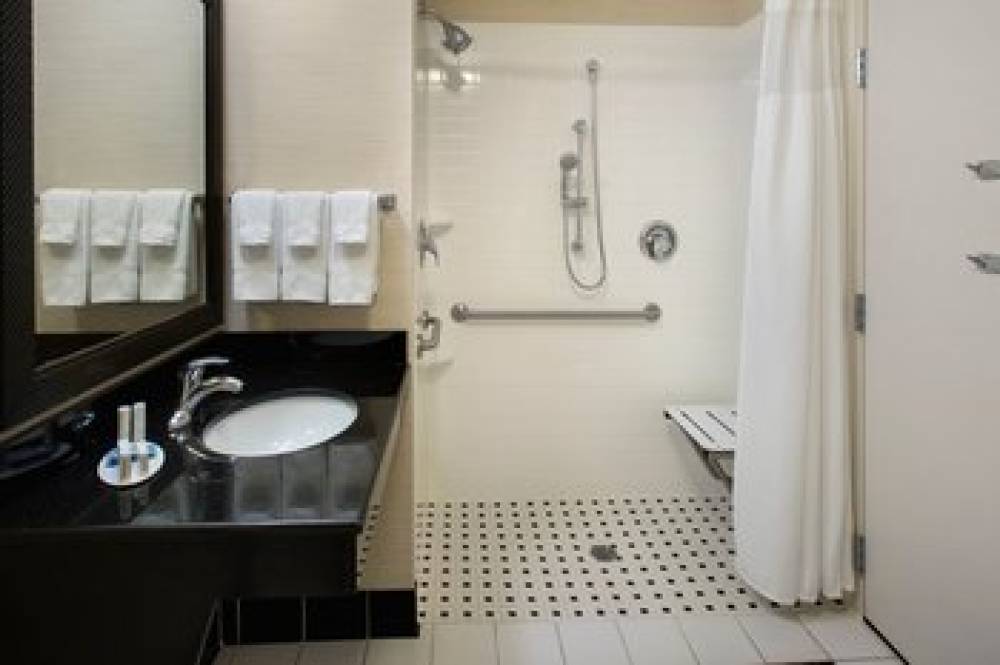 Fairfield Inn And Suites By Marriott Verona 8