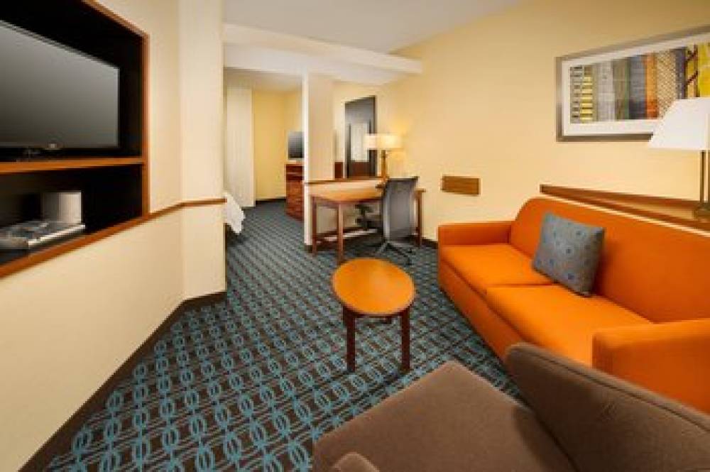 Fairfield Inn And Suites By Marriott Waco North 7