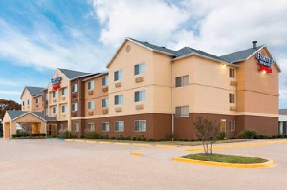 Fairfield Inn And Suites By Marriott Waco South 2