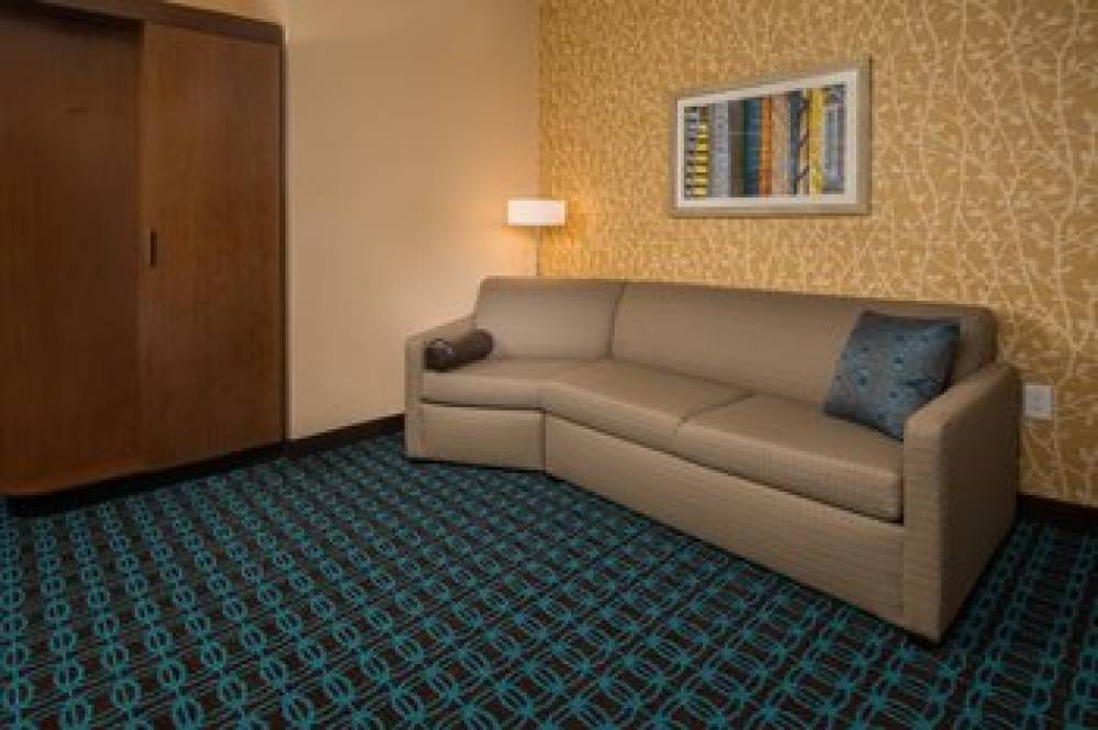 Fairfield Inn And Suites By Marriott Washington 8