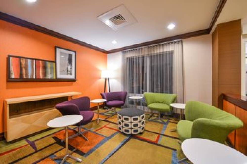 Fairfield Inn And Suites By Marriott White Marsh 4