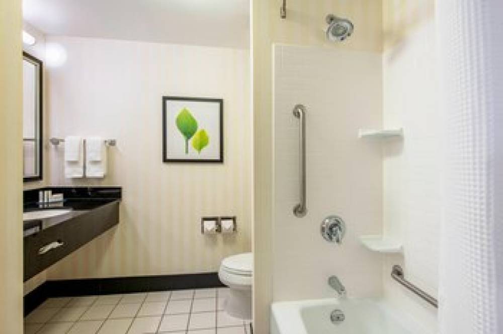 Fairfield Inn And Suites By Marriott Winnipeg 7