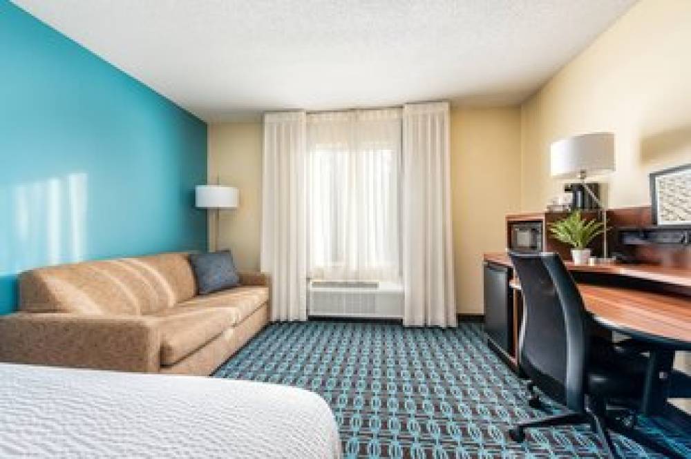 Fairfield Inn By Marriott Charlotte Northlake 10