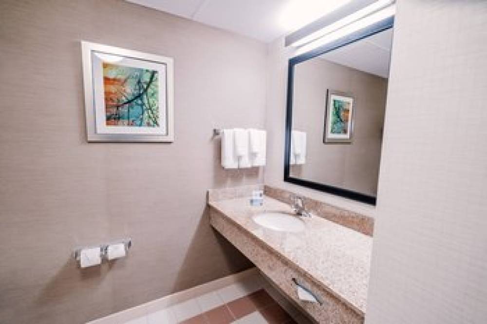 Fairfield Inn By Marriott Medford Long Island 9