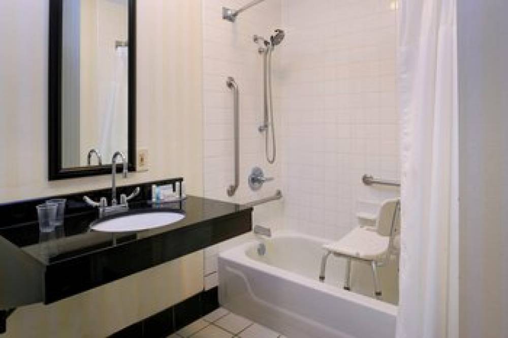 Fairfield Inn By Marriott Richmond 9