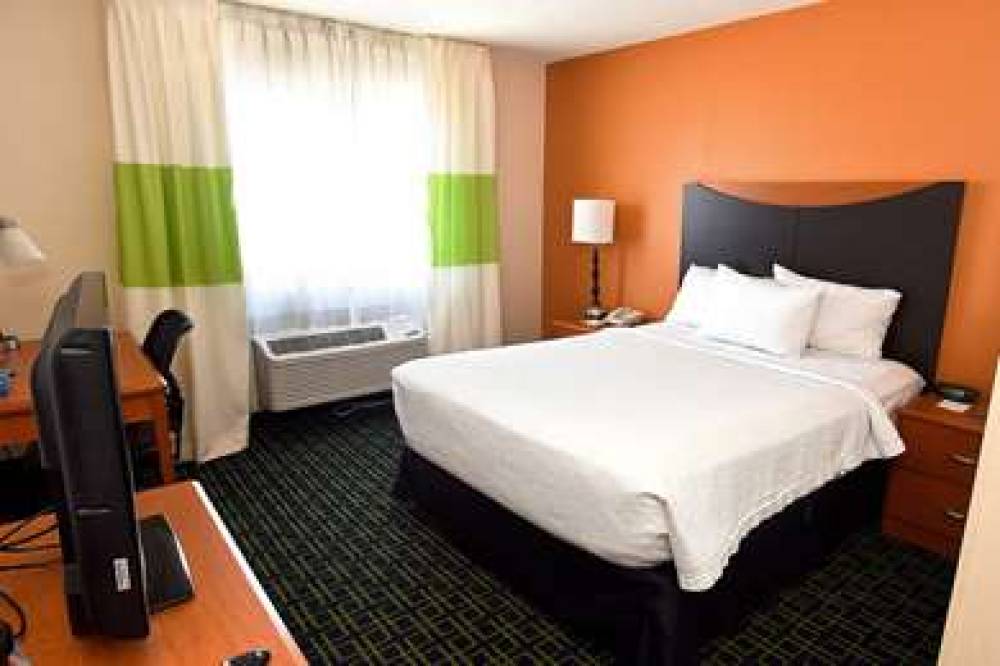 Fairfield Inn By Marriott Topeka 3