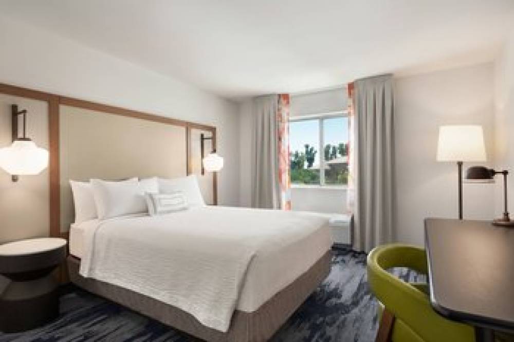 Fairfield Inn By Marriott Visalia Sequoia 9