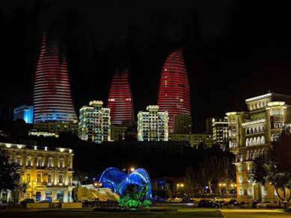 Fairmont Baku - Flame Towers 3