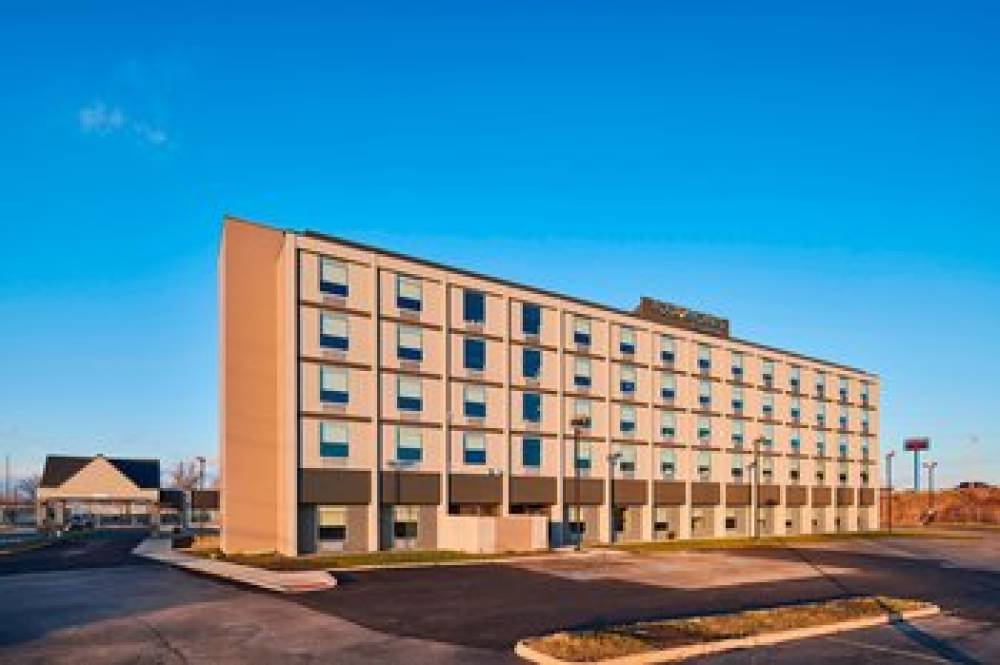 Four Points By Sheraton Cleveland-Eastlake 3