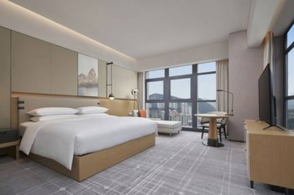 Four Points By Sheraton Guiyang Huaxi 8