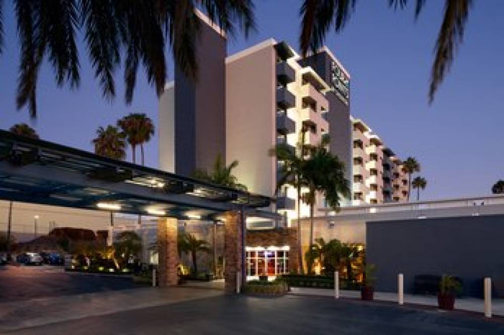 Four Points By Sheraton Los Angeles Westside 2