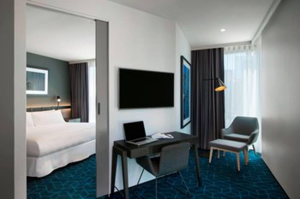 Four Points By Sheraton Melbourne Docklands 2