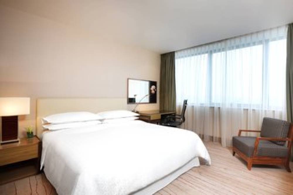 Four Points By Sheraton Shanghai Daning 7