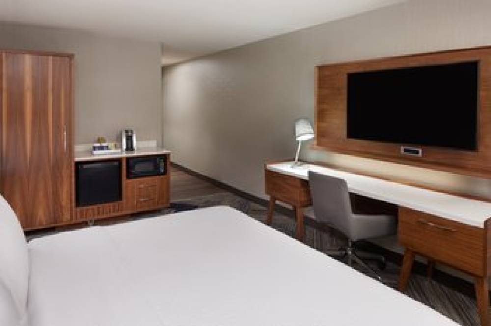 Four Points By Sheraton Vaughan 8