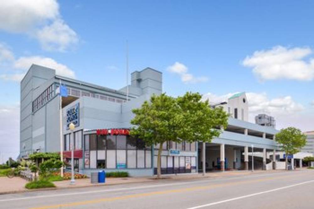 Four Points By Sheraton Virginia Beach Oceanfront 1