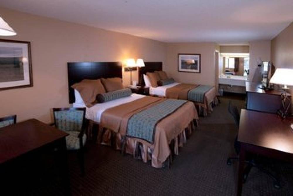 FREDERICKSBURG INN AND SUITES 1