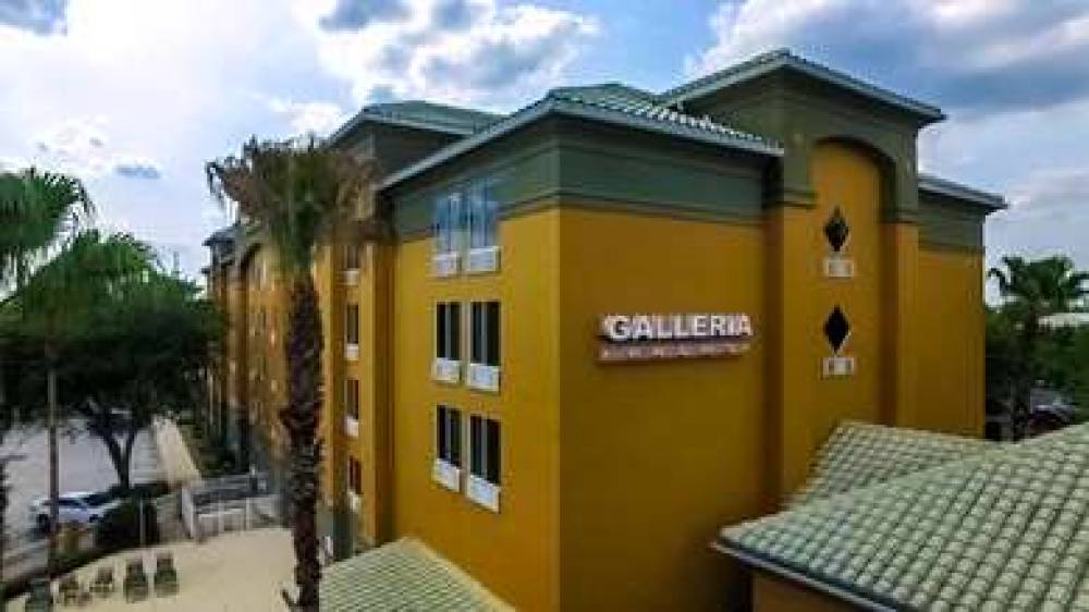 GALLERIA PALMS HOTEL 9