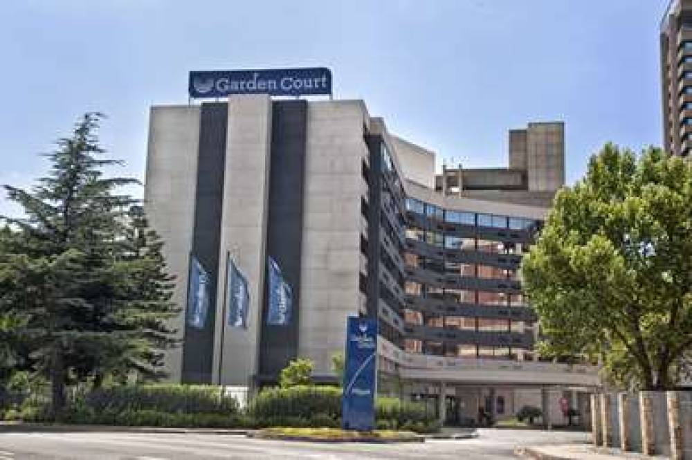 GARDEN COURT MILPARK 1