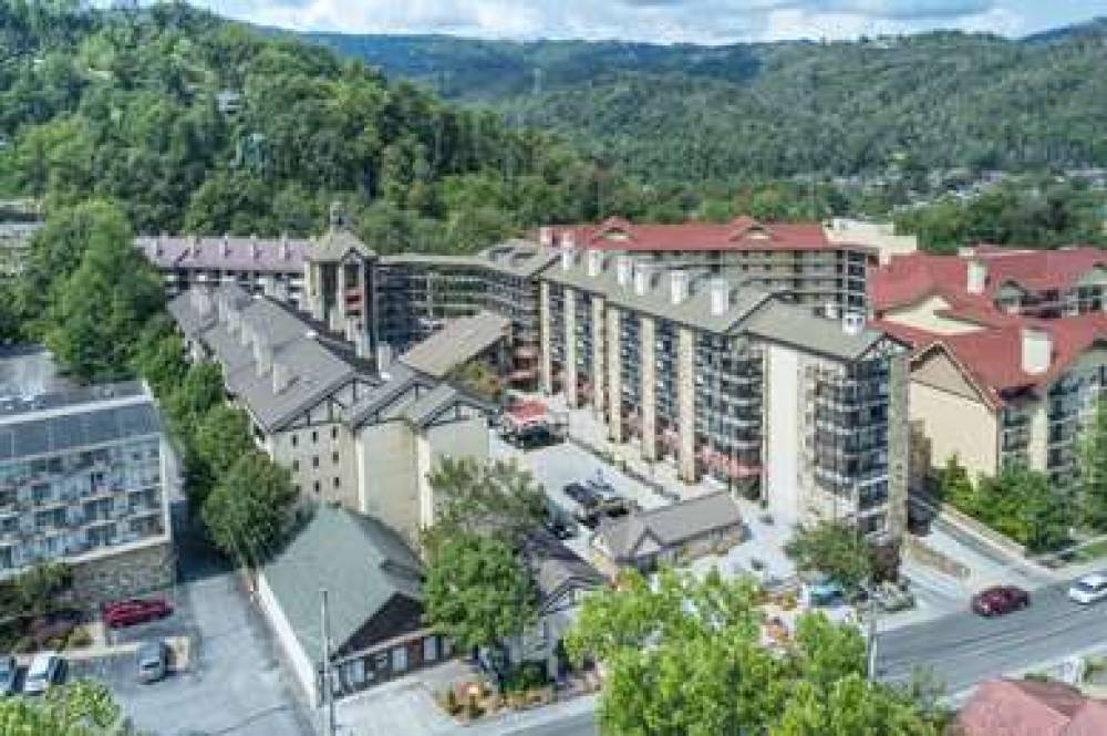 GATLINBURG TOWN SQUARE 3