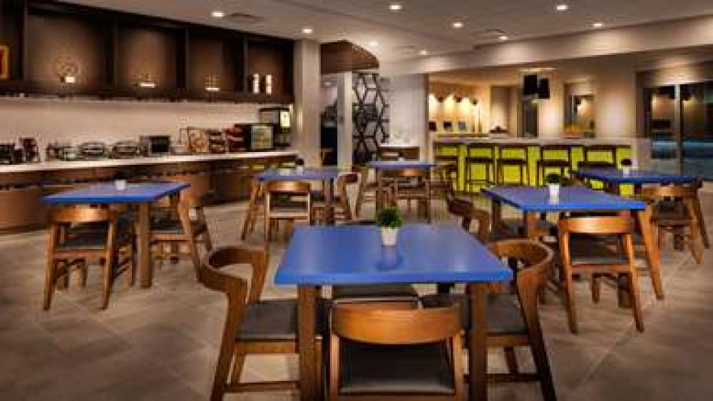 GLo Best Western Kanata Ottawa West 5