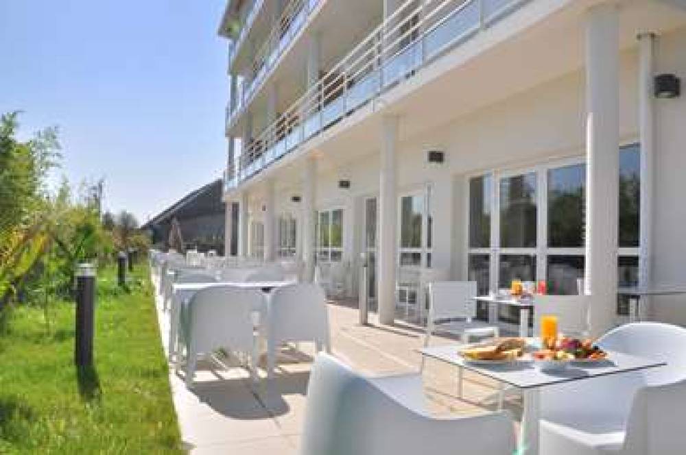 GOLDEN TULIP LA BAULE 8