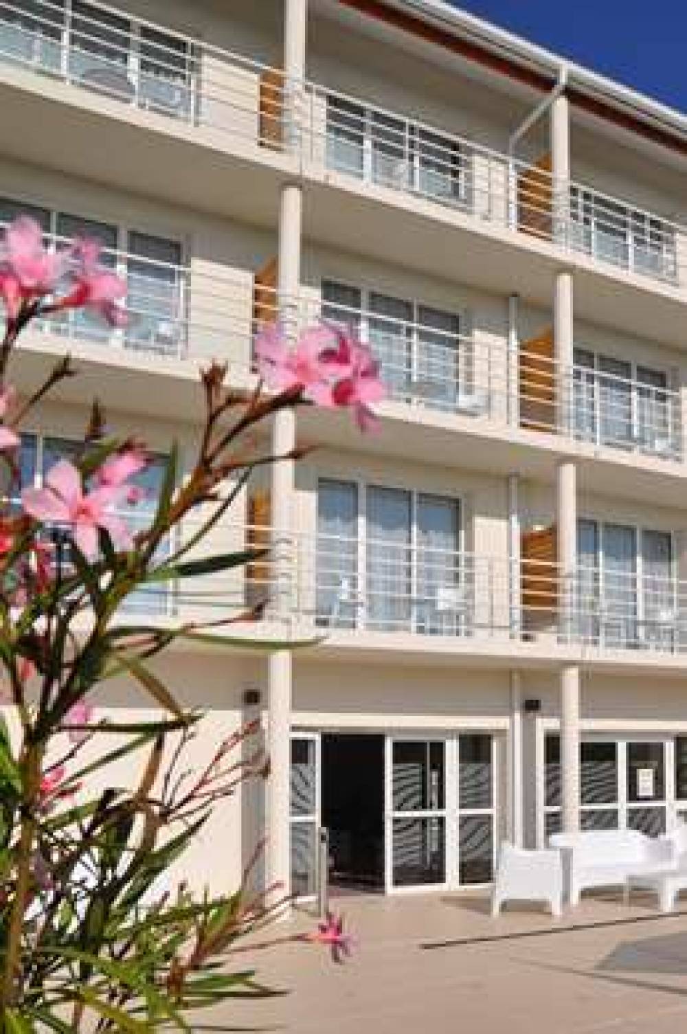 GOLDEN TULIP LA BAULE 7