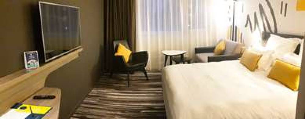 GOLDEN TULIP ROISSY SAINT WITZ 2