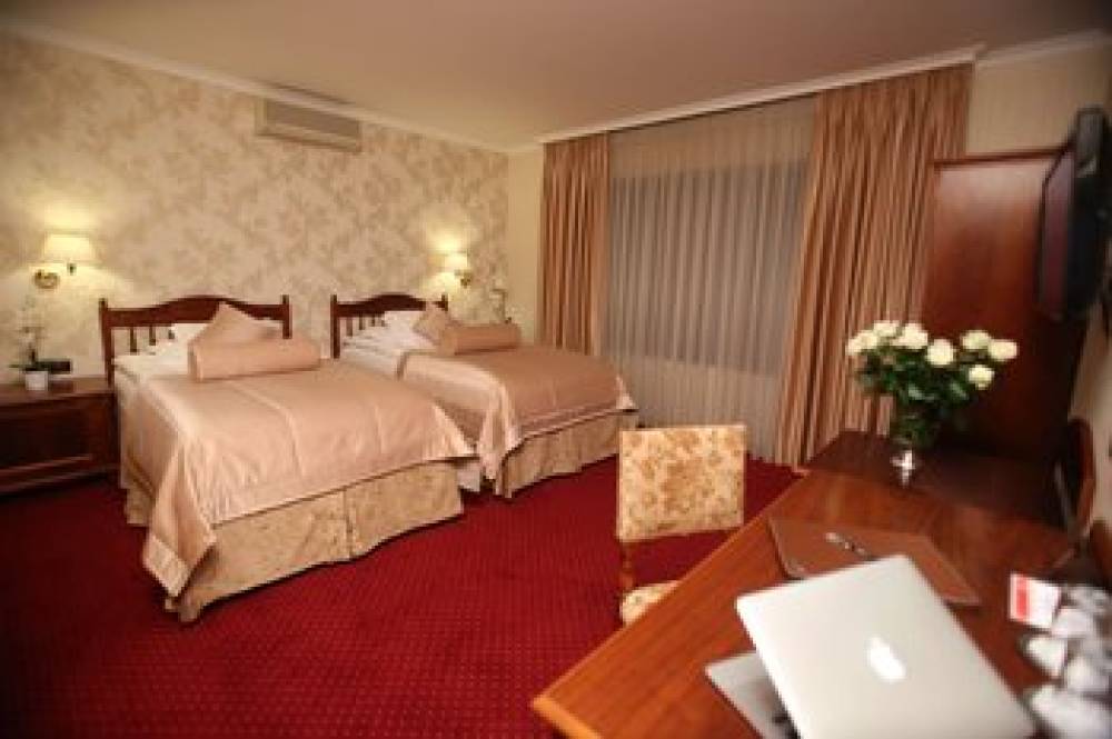 GRAND HOTEL AND SPA TIRANA 2