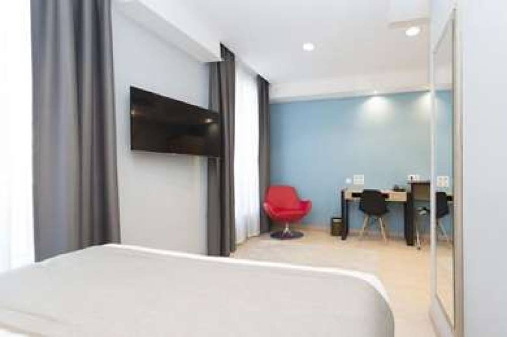 GRAND HOTEL CLICHY 7