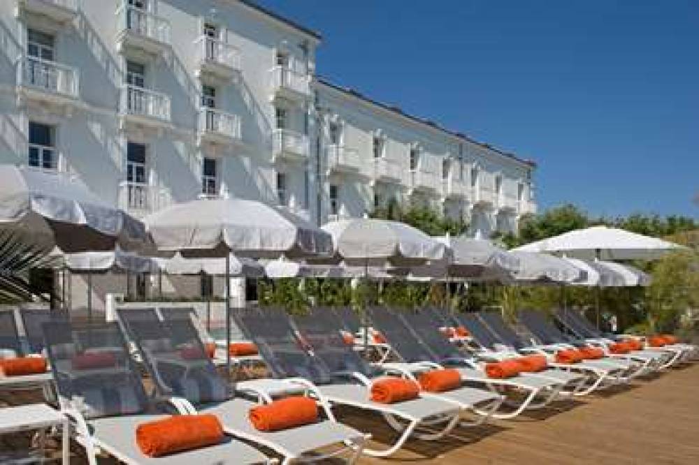 GRAND HOTEL DES SABLETTES PLAGE 8