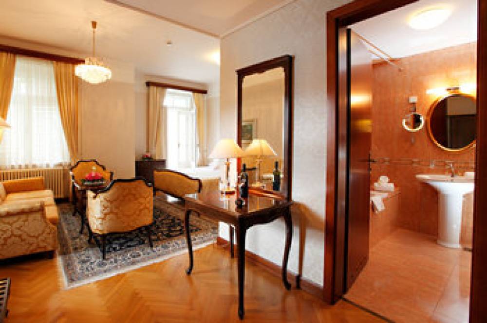 Grand Hotel Toplice 10