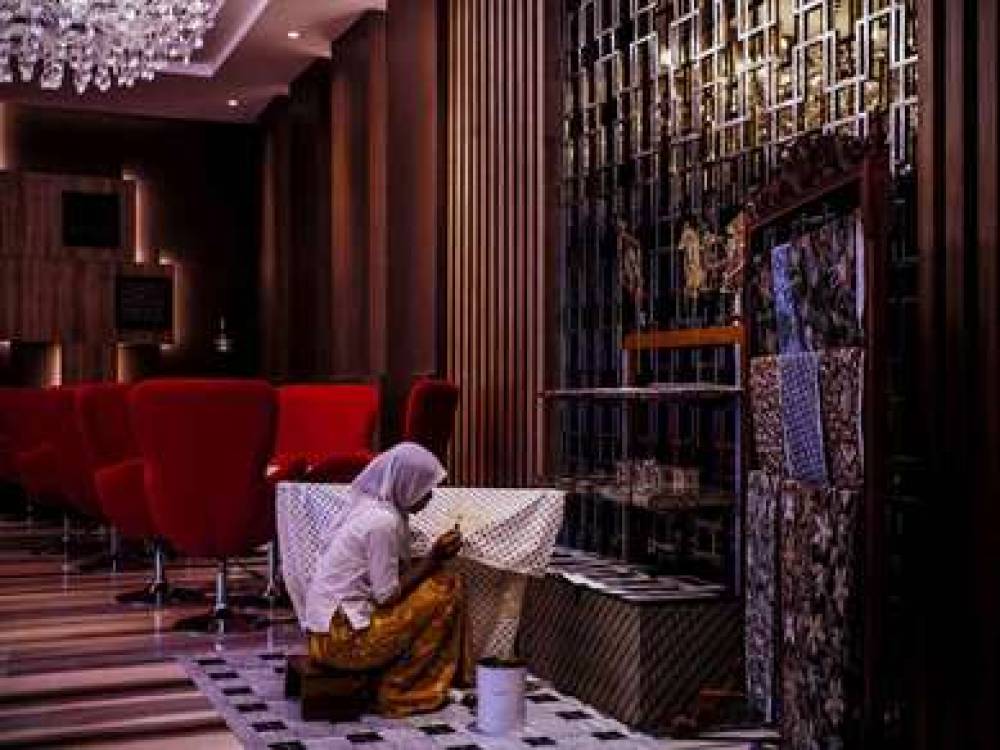 Grand Mercure Yogyakarta Adi Sucipto 4