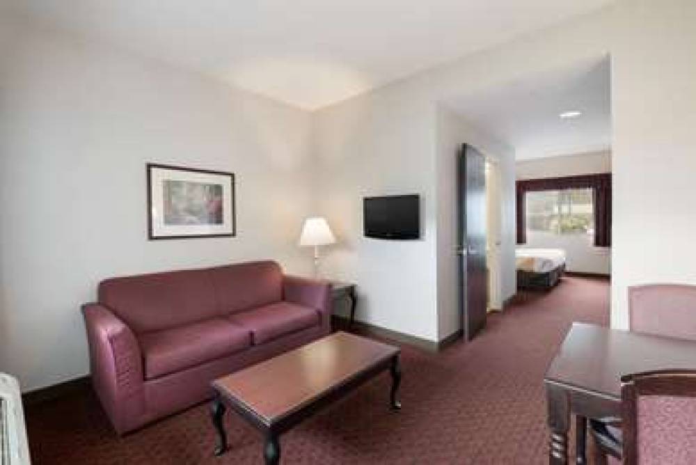 Grand Suites Bellingham 9